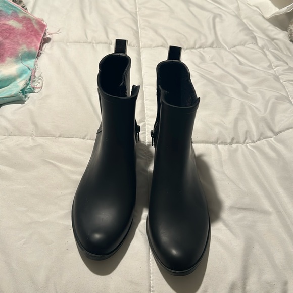 Black Lucky brand rubber boots - Picture 1 of 3